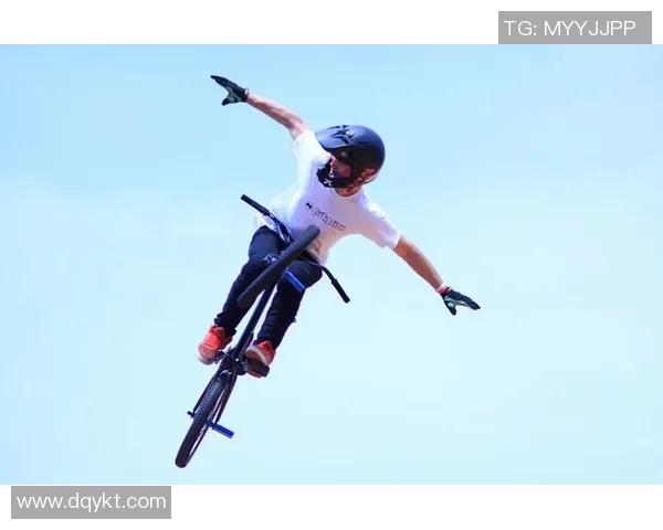 上海极限运动队与杭州极限运动队的精彩对决与力量较量全景回顾