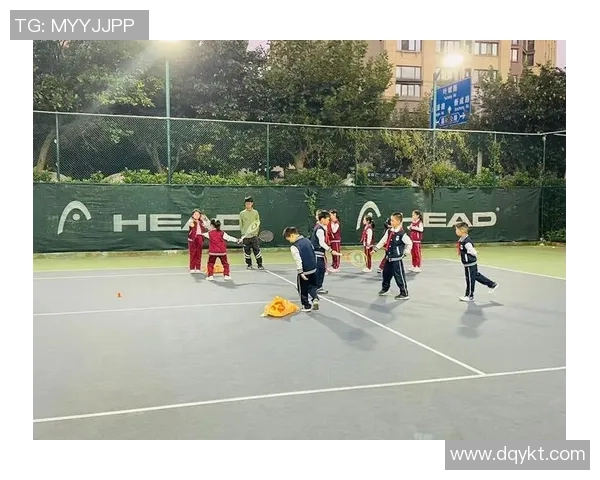 上海网球队在城市联赛中的默契配合与战术分析