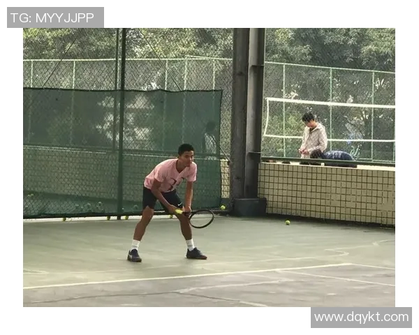 成都网球队防守策略解析：深度剖析网球技术与战术的完美结合