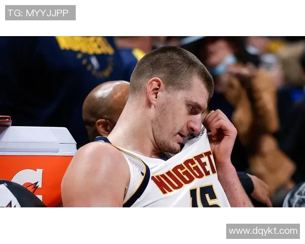 尼克斯与掘金激战正酣球迷期待精彩对决与惊艳表现