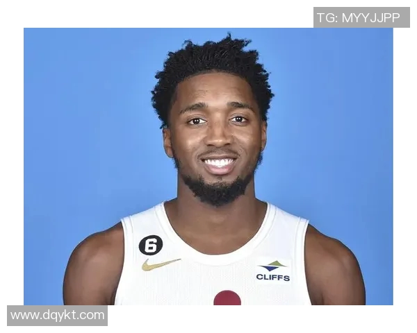 多诺万米切尔引领球队崛起成NBA新星的奋斗历程与精彩瞬间